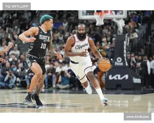 《从新秀到传奇:一位NBA球员的成长与荣耀之路》 《从新秀到传奇:一位NBA球员的成长与荣耀之路》